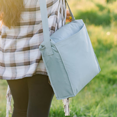 Red Rovr Adventure Blanket | Foldable Outdoor Mat Fits Inside Easy-to-Carry Tote Bag | Beach, Picnic, Grass | Shoulder Strap & Exterior Pocket | 100% Soft Polyester | Large, 5’ x 6’
